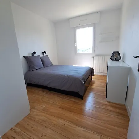 Meuble 2 Avec Piscine Sur Golf De Vacquerolles アパート *