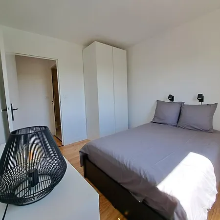 Meuble 2 Avec Piscine Sur Golf De Vacquerolles * ニーム
