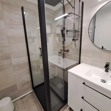 アパート Meuble 2 Avec Piscine Sur Golf De Vacquerolles ニーム