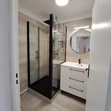 Meuble 2 Avec Piscine Sur Golf De Vacquerolles *