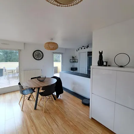 Meuble 2 Avec Piscine Sur Golf De Vacquerolles