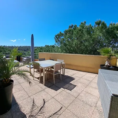 Meuble 2 Avec Piscine Sur Golf De Vacquerolles