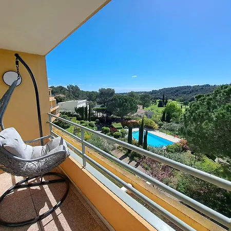 Meuble 2 Avec Piscine Sur Golf De Vacquerolles アパート ニーム
