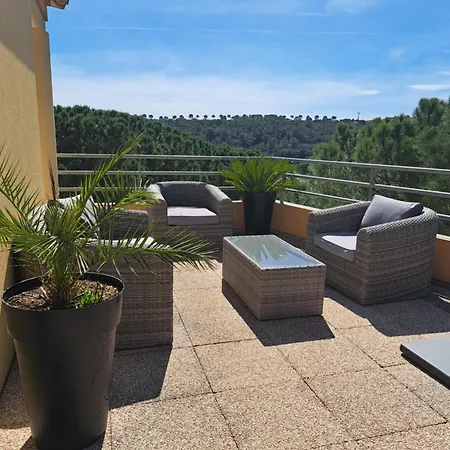 アパート Meuble 2 Avec Piscine Sur Golf De Vacquerolles ニーム